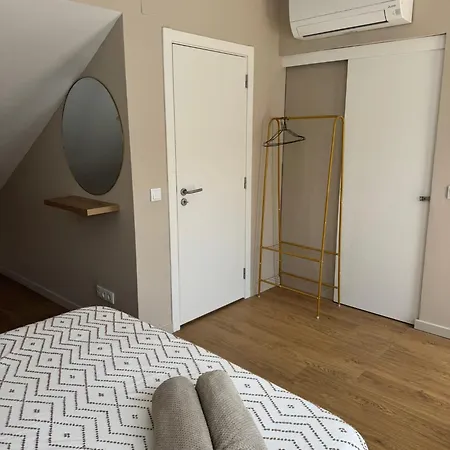 Casa Rosa * سيتوبال