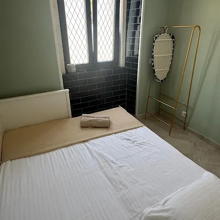 Casa Rosa * سيتوبال